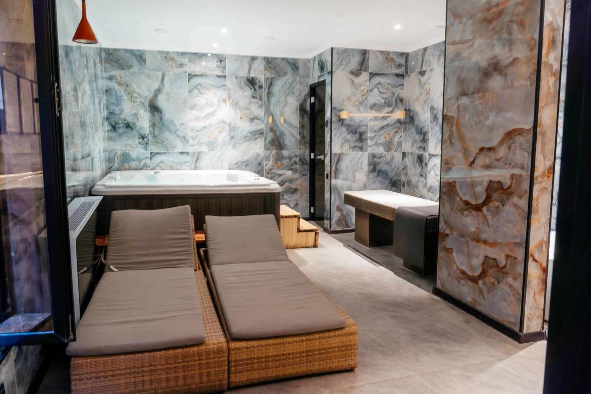 Sulo Vip Spa Atyraū Exterior foto